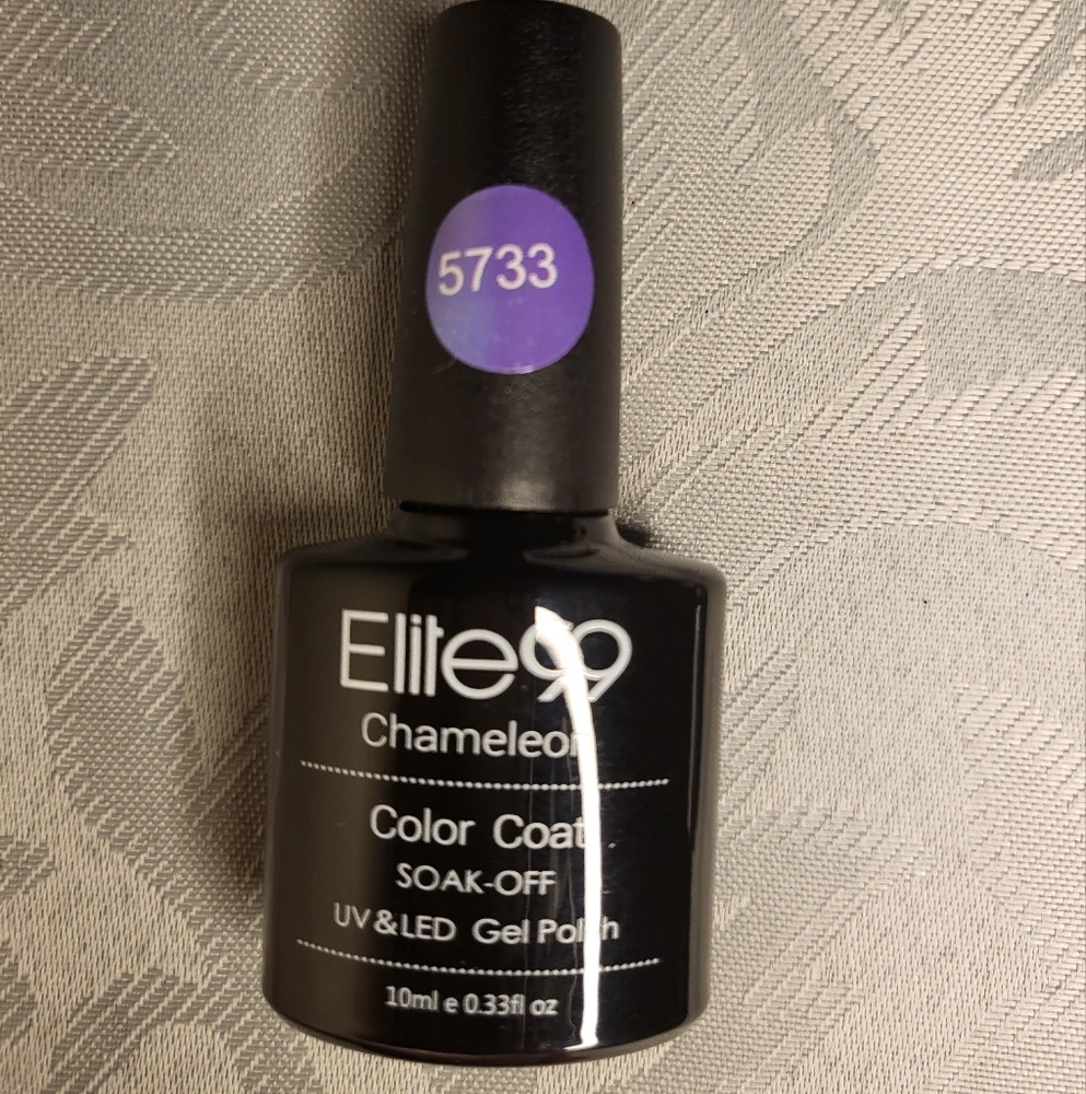 NEW Color changing nail polish